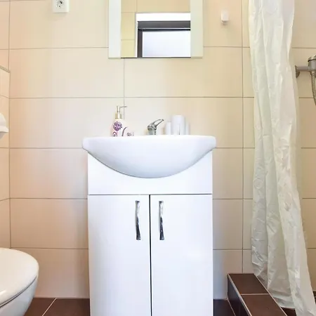 Pet Friendly In With Kitchen Apartment *